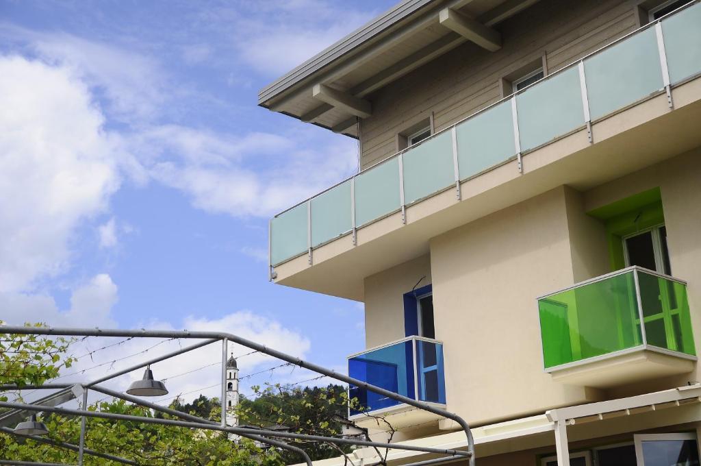 Energy Hotel Calceranica al Lago Zewnętrze zdjęcie