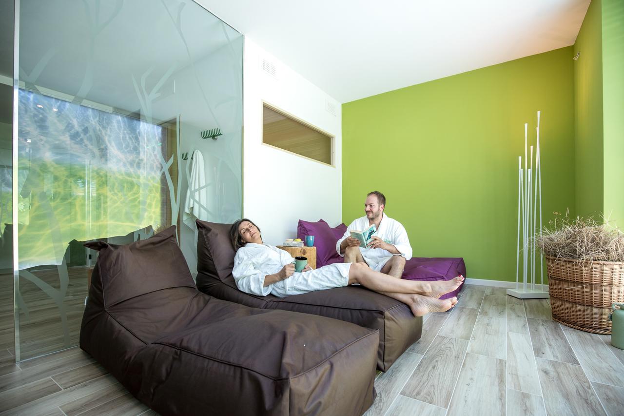 Energy Hotel Calceranica al Lago Zewnętrze zdjęcie