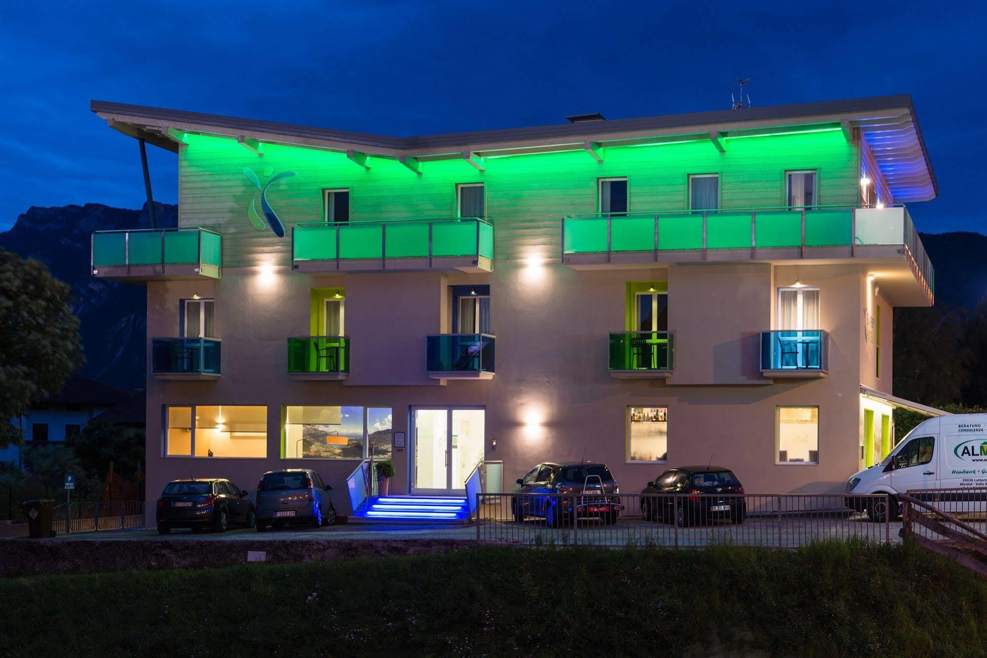 Energy Hotel Calceranica al Lago Zewnętrze zdjęcie