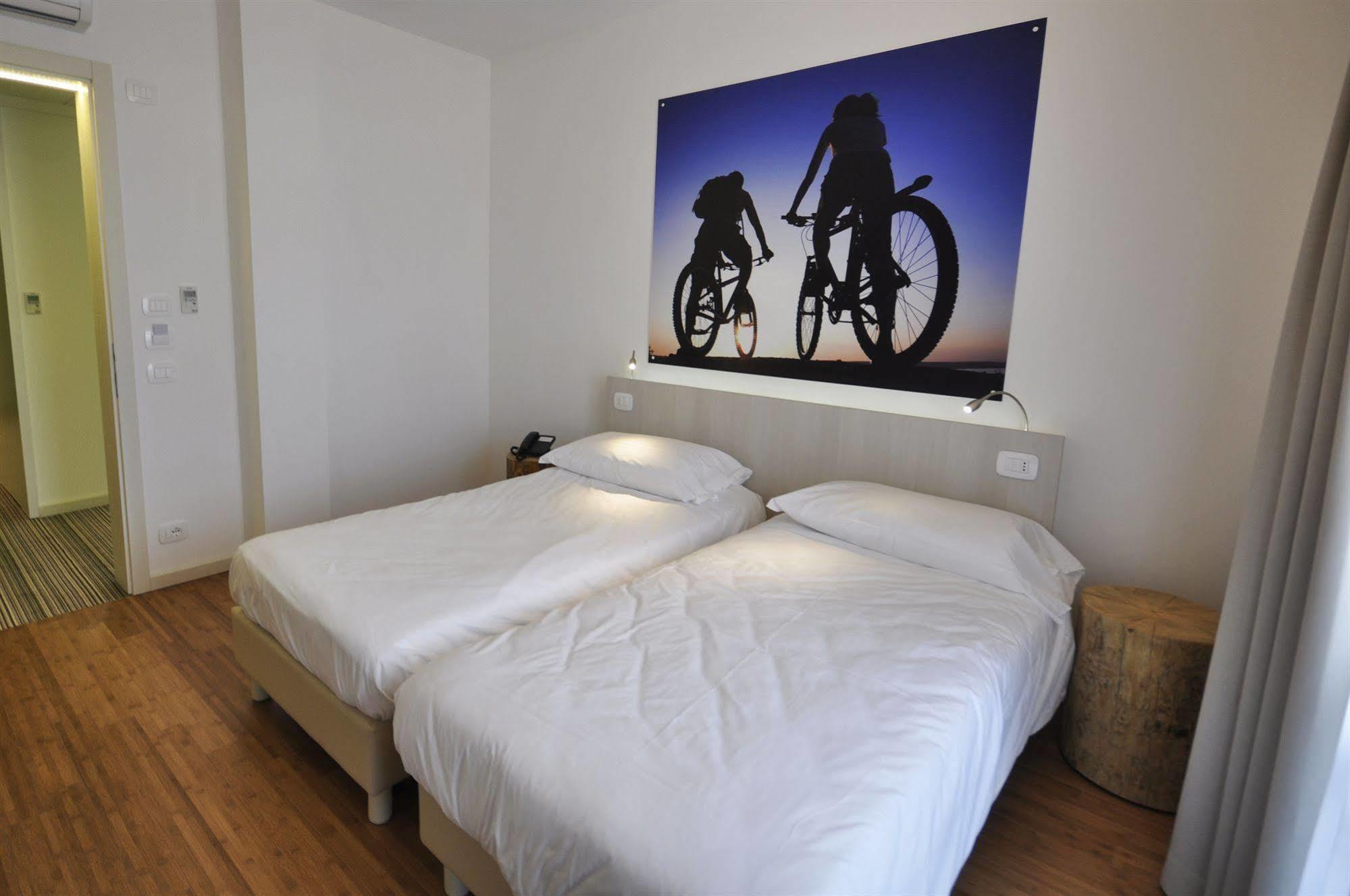 Energy Hotel Calceranica al Lago Zewnętrze zdjęcie